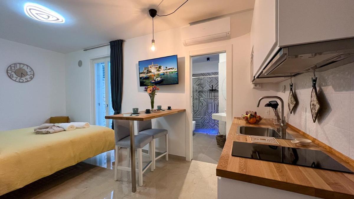 Blue Dream Bed & Breakfast Полиняно а Маре Екстериор снимка